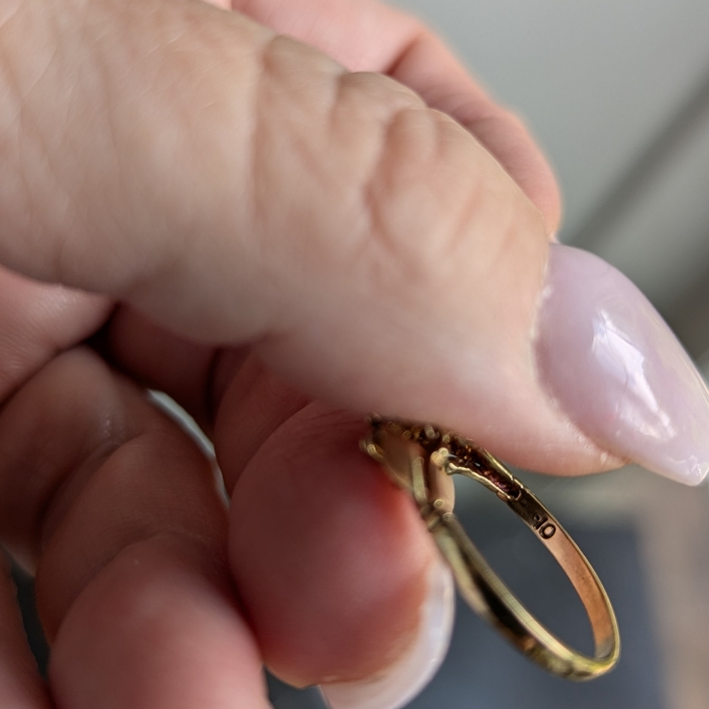 Antique Gold (9k) Ring with Green Stones - Picture 8 of 8